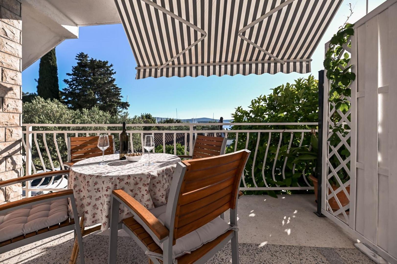 Apartment Rajna Biograd Na Moru Luaran gambar