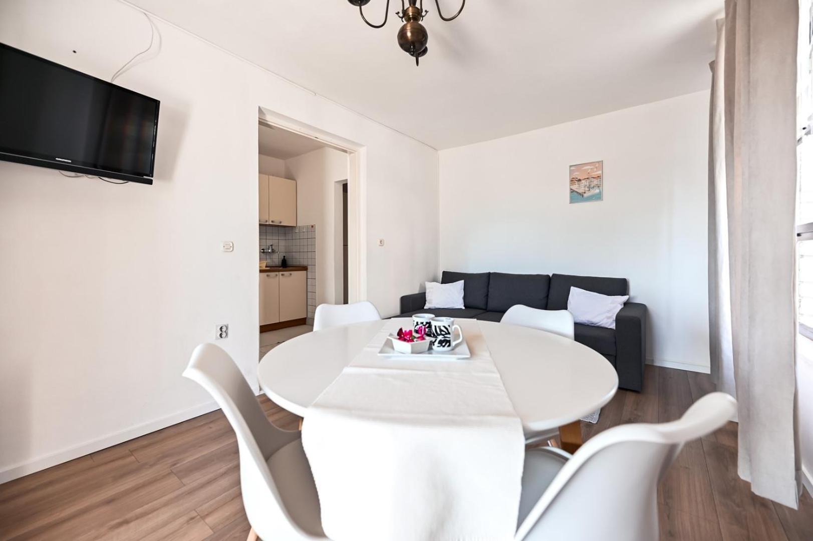 Apartment Rajna Biograd Na Moru Luaran gambar