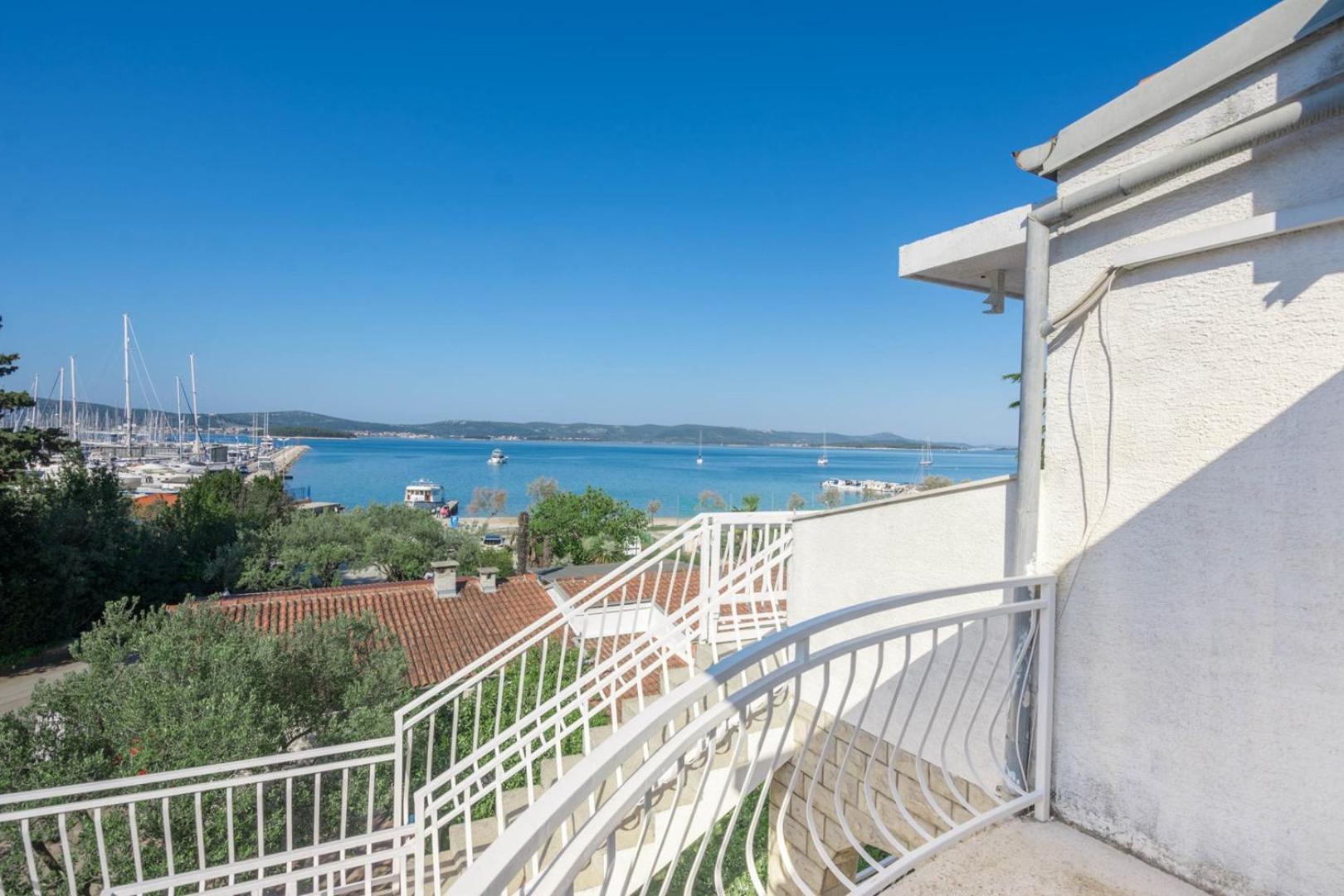 Apartment Rajna Biograd Na Moru Luaran gambar