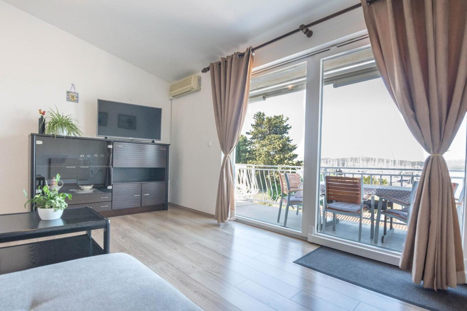 Apartment Rajna Biograd Na Moru Luaran gambar