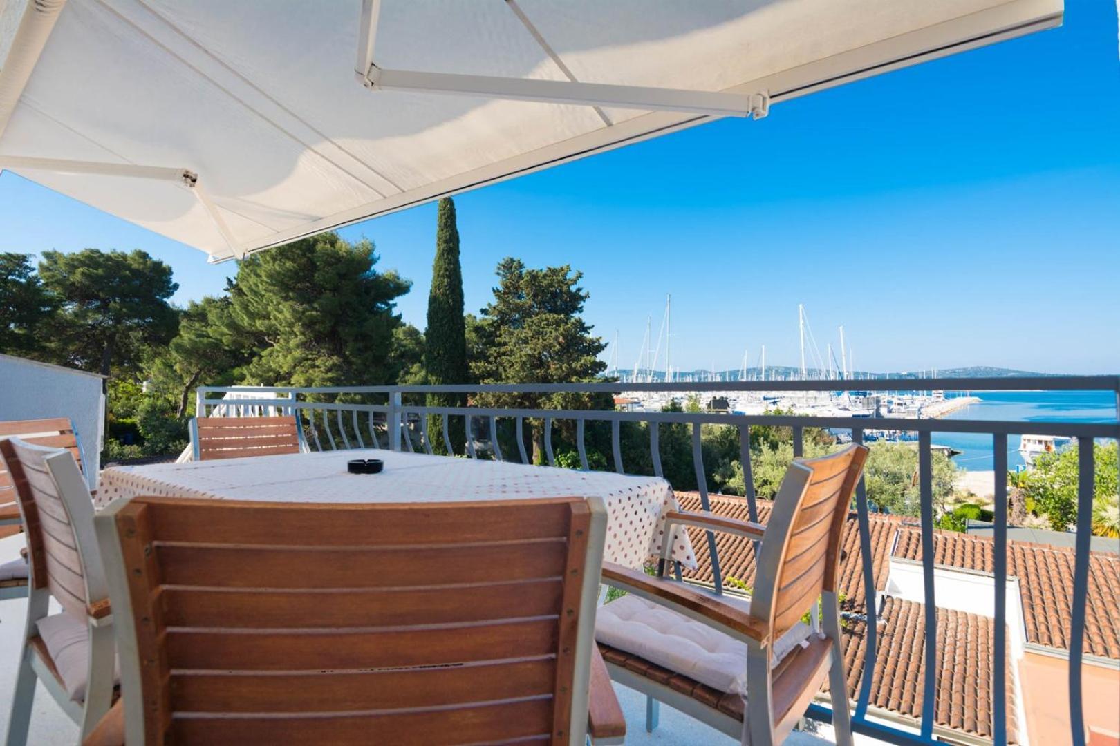 Apartment Rajna Biograd Na Moru Luaran gambar