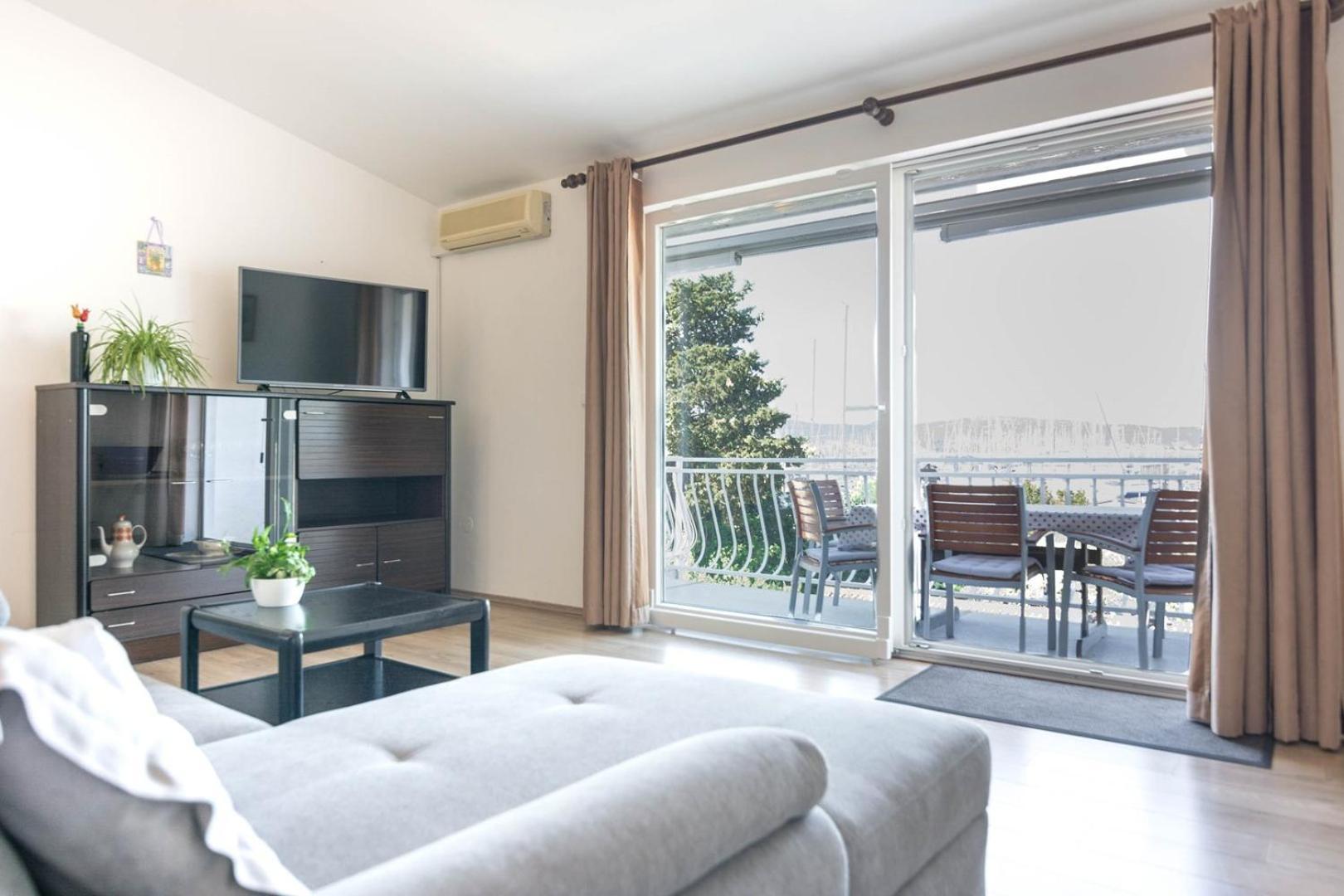 Apartment Rajna Biograd Na Moru Luaran gambar